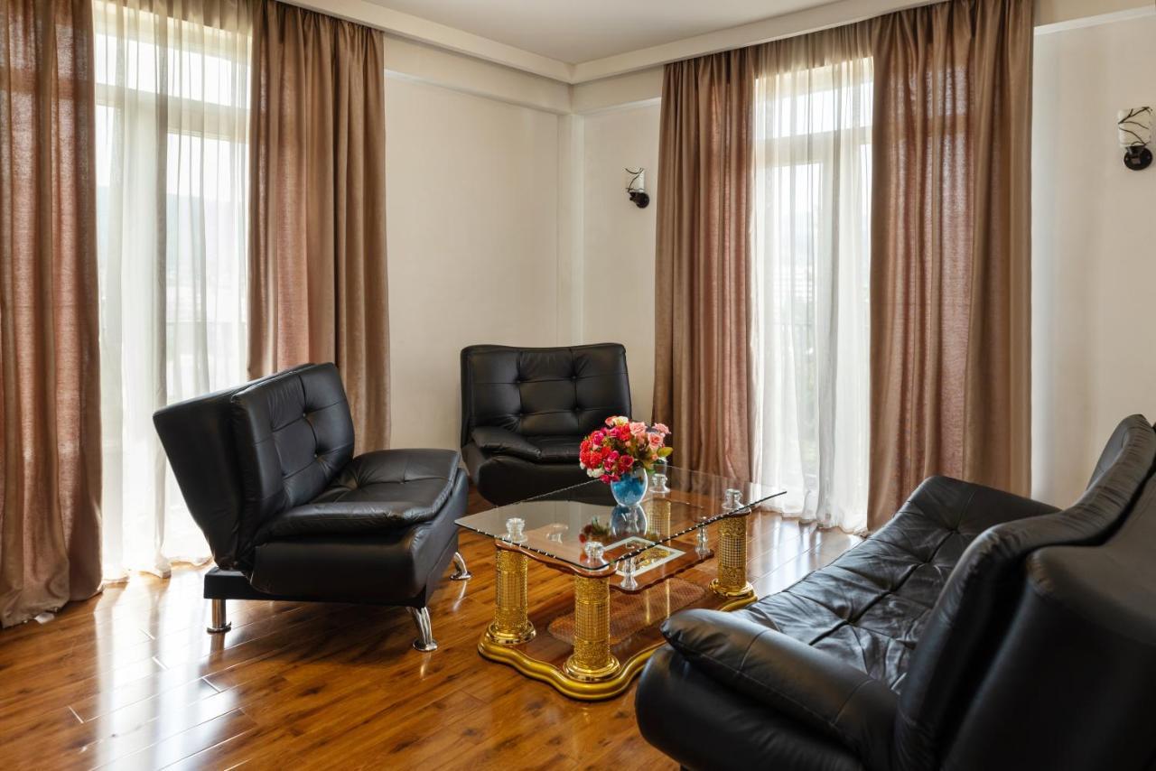 Hotel Grand Palace Tbilissi Extérieur photo