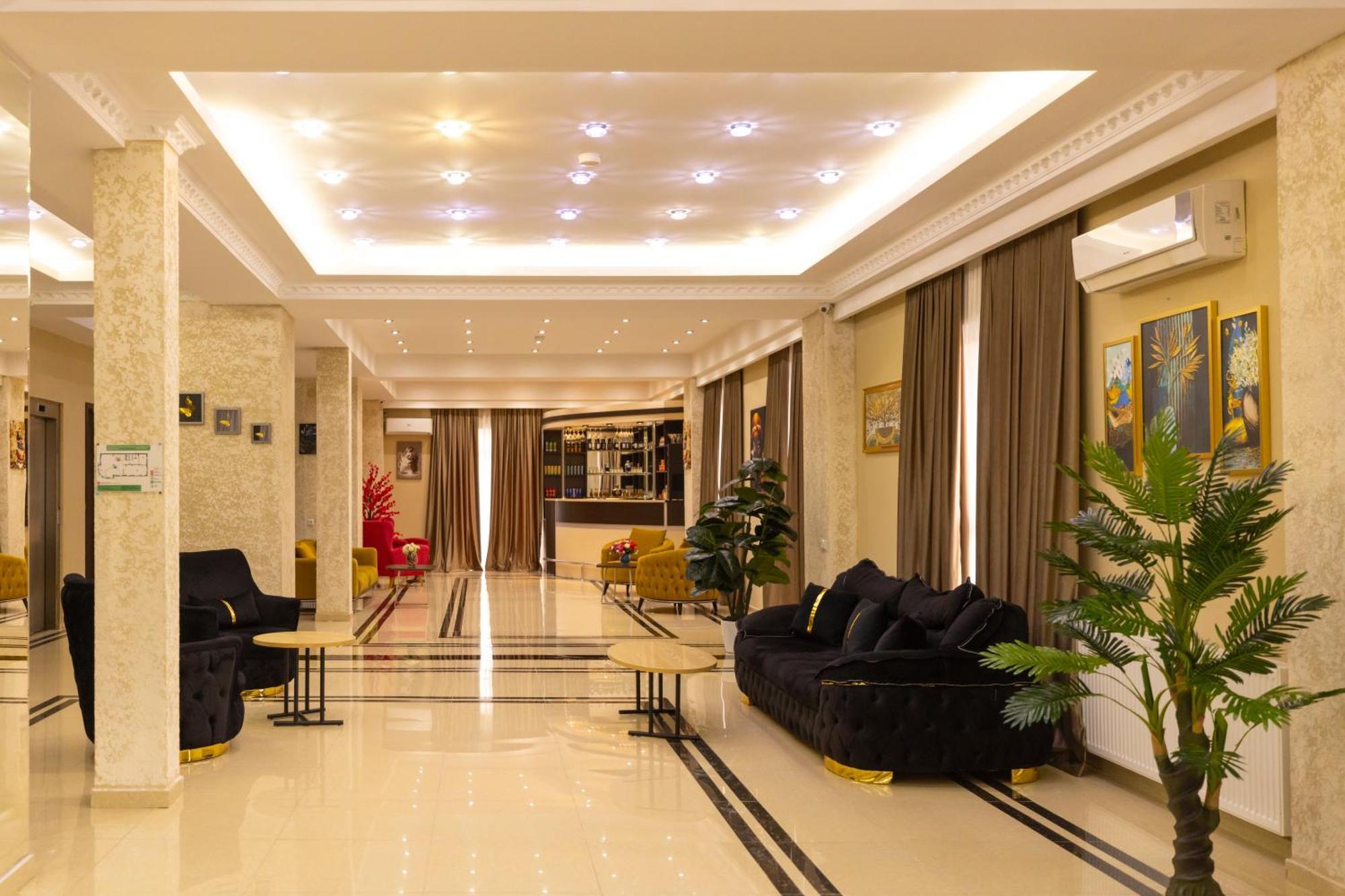 Hotel Grand Palace Tbilissi Extérieur photo