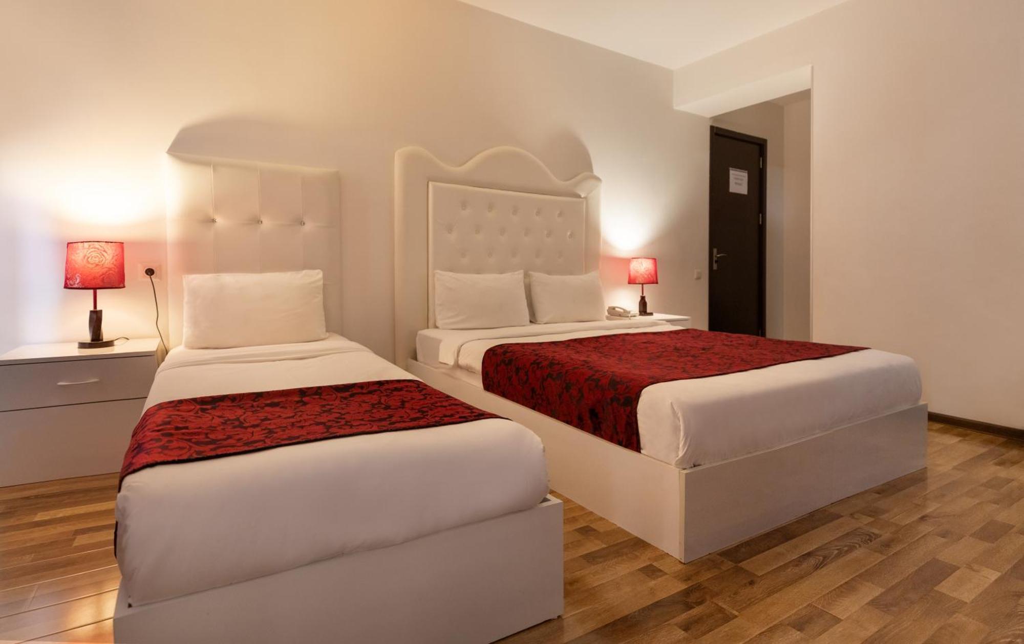 Hotel Grand Palace Tbilissi Chambre photo