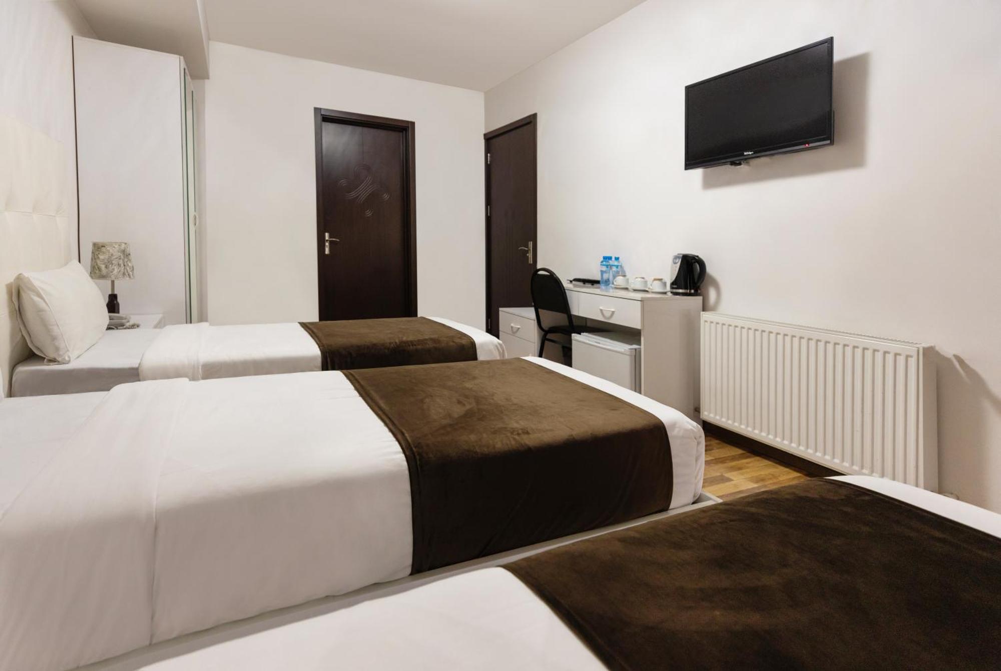 Hotel Grand Palace Tbilissi Chambre photo