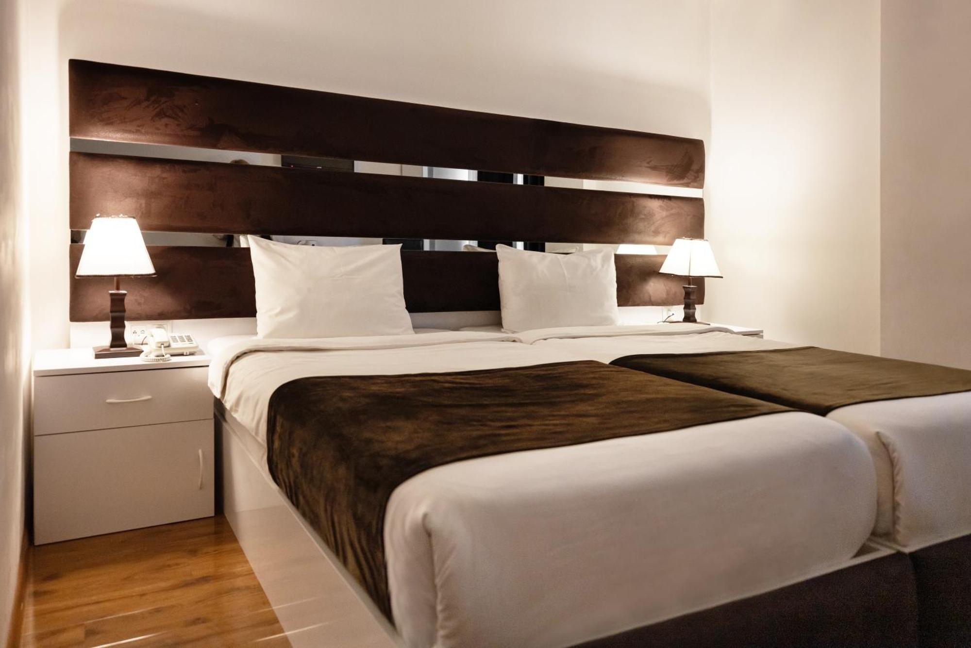 Hotel Grand Palace Tbilissi Chambre photo