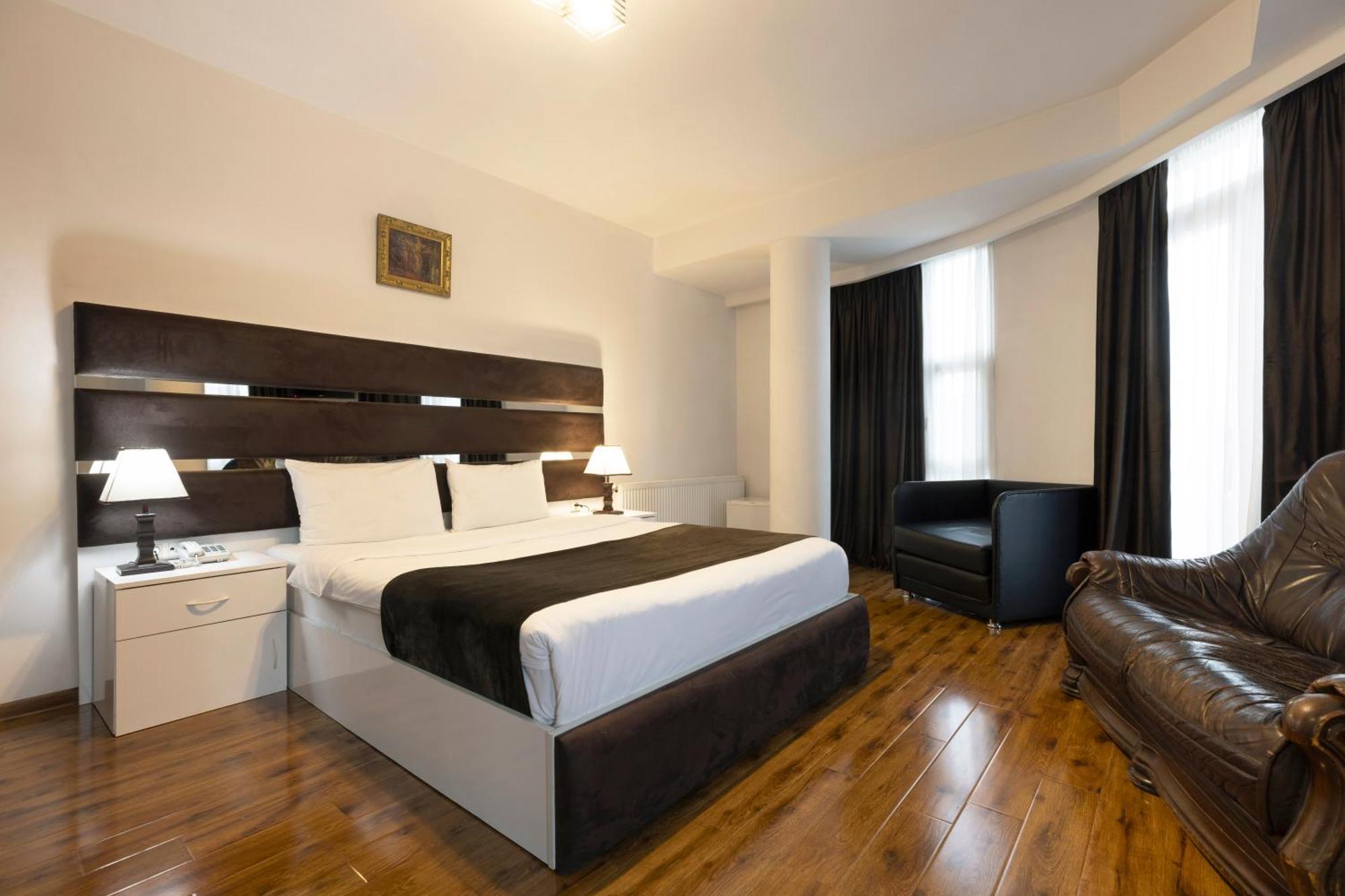 Hotel Grand Palace Tbilissi Chambre photo