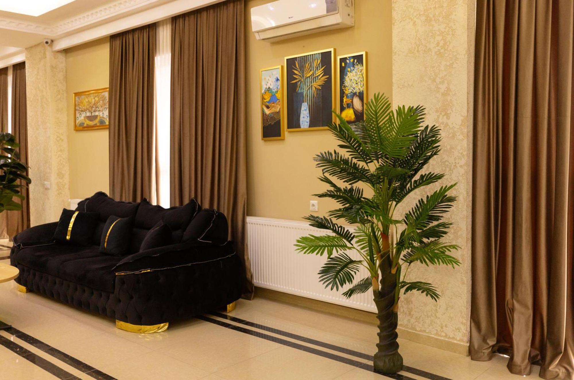 Hotel Grand Palace Tbilissi Extérieur photo