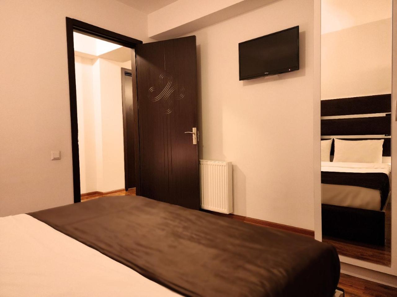 Hotel Grand Palace Tbilissi Chambre photo
